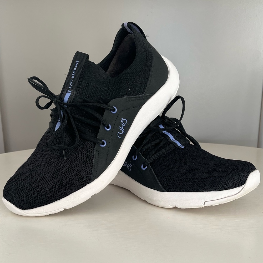 🖤💜Ryka Empower Lace Black with Lavendar Accent Tongueless Slip-on Sneaker